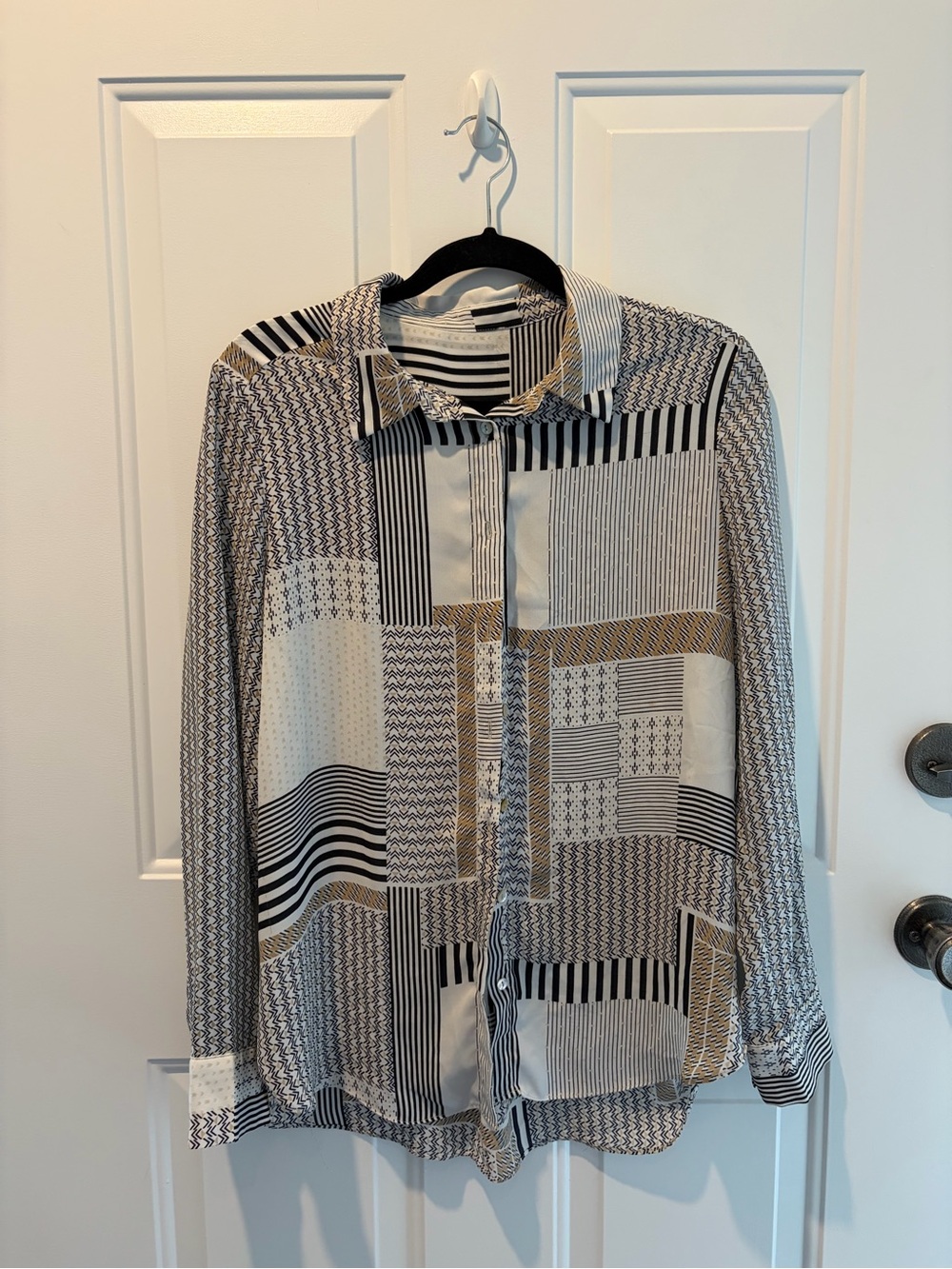 Rose & Olive Size Small Geometric Patchwork Button Down Blouse